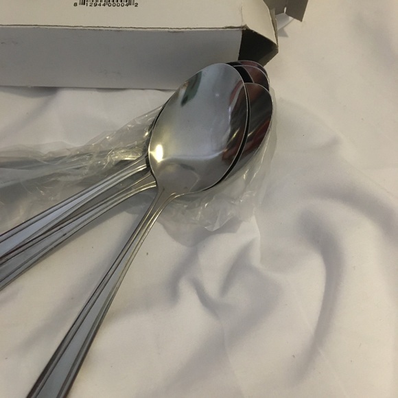 NEW Pack 12 Dinner Spoons 18/0 Stainless Md Weight - Picture 2 of 3